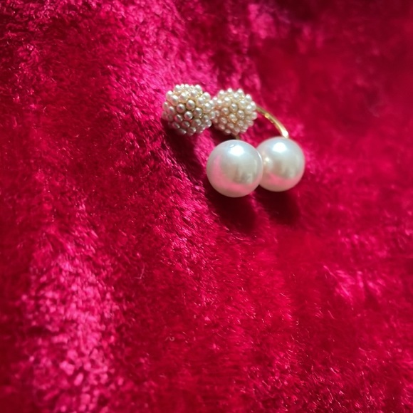 Daily Wear Earring - Picture 3 of 3